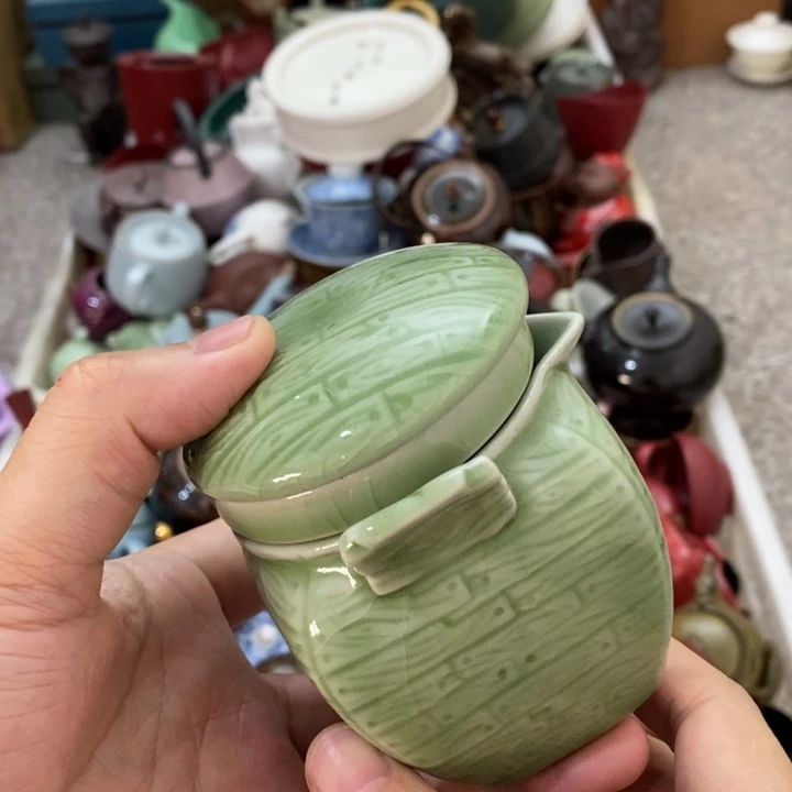 陶瓷艺术品及陶瓷壶