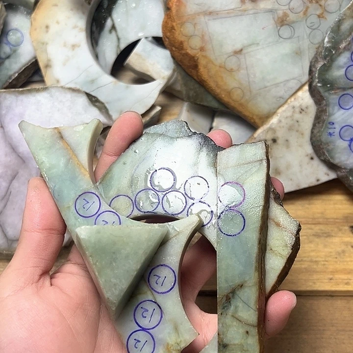 翡翠颈饰未镶嵌用****5纯天然缅甸翡翠