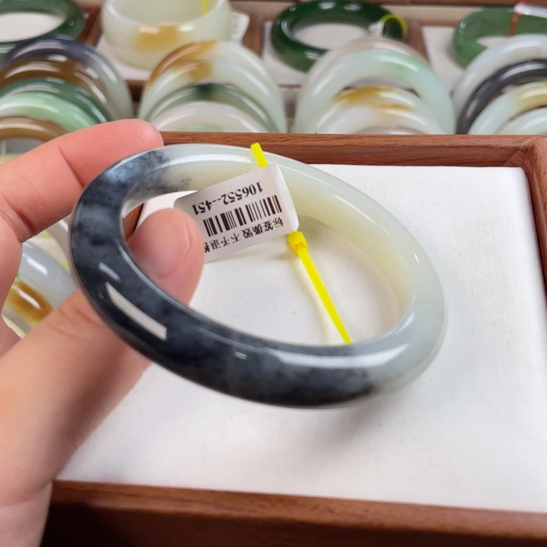 【闪购商品】和田玉手镯未镶嵌55.1