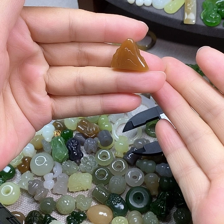 未镶嵌和田玉挂件