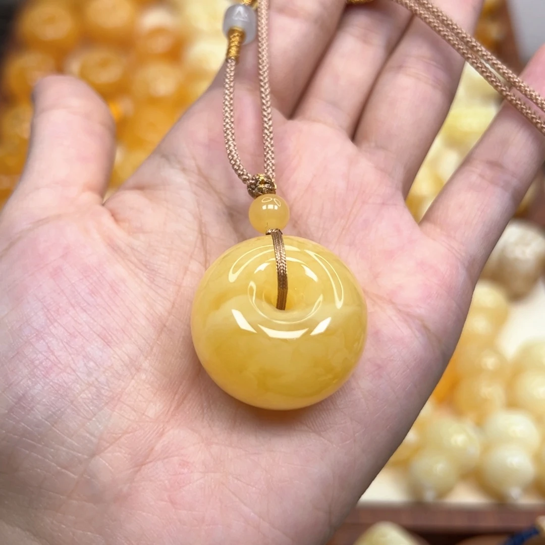 琥珀颈饰未镶嵌蜜蜡