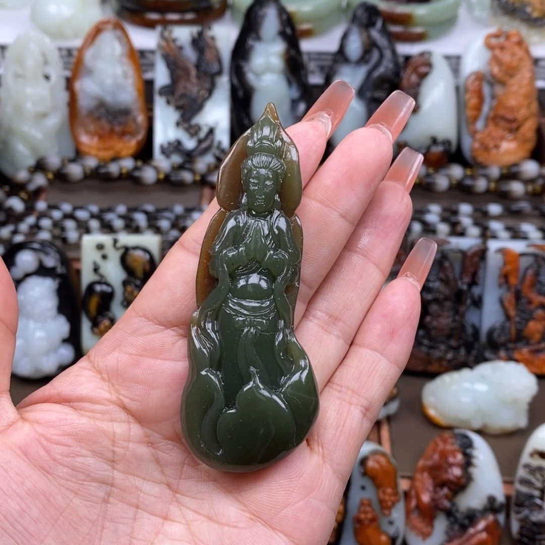 颈饰未镶嵌和田玉