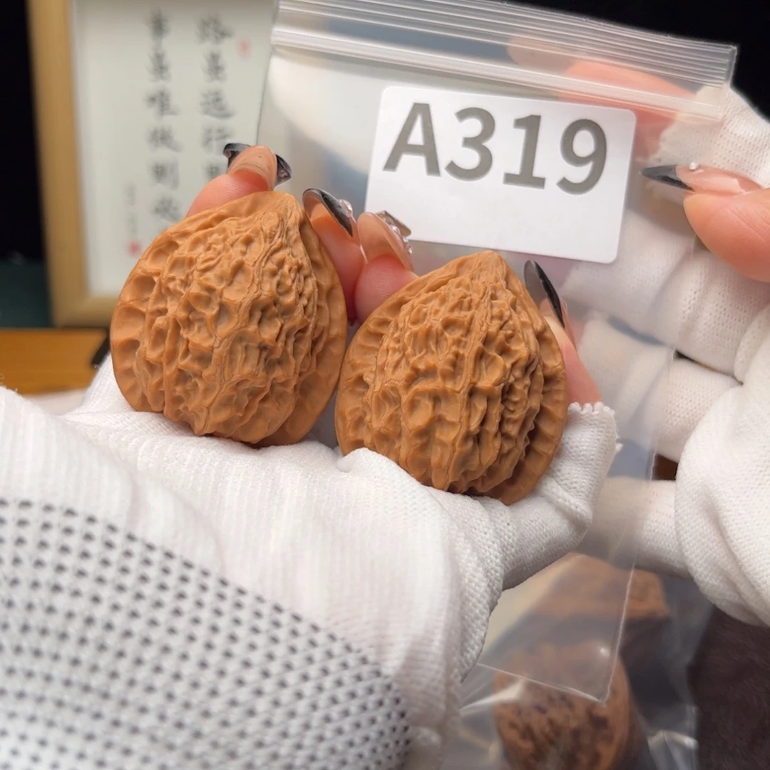 文玩核桃把件39金牛a319