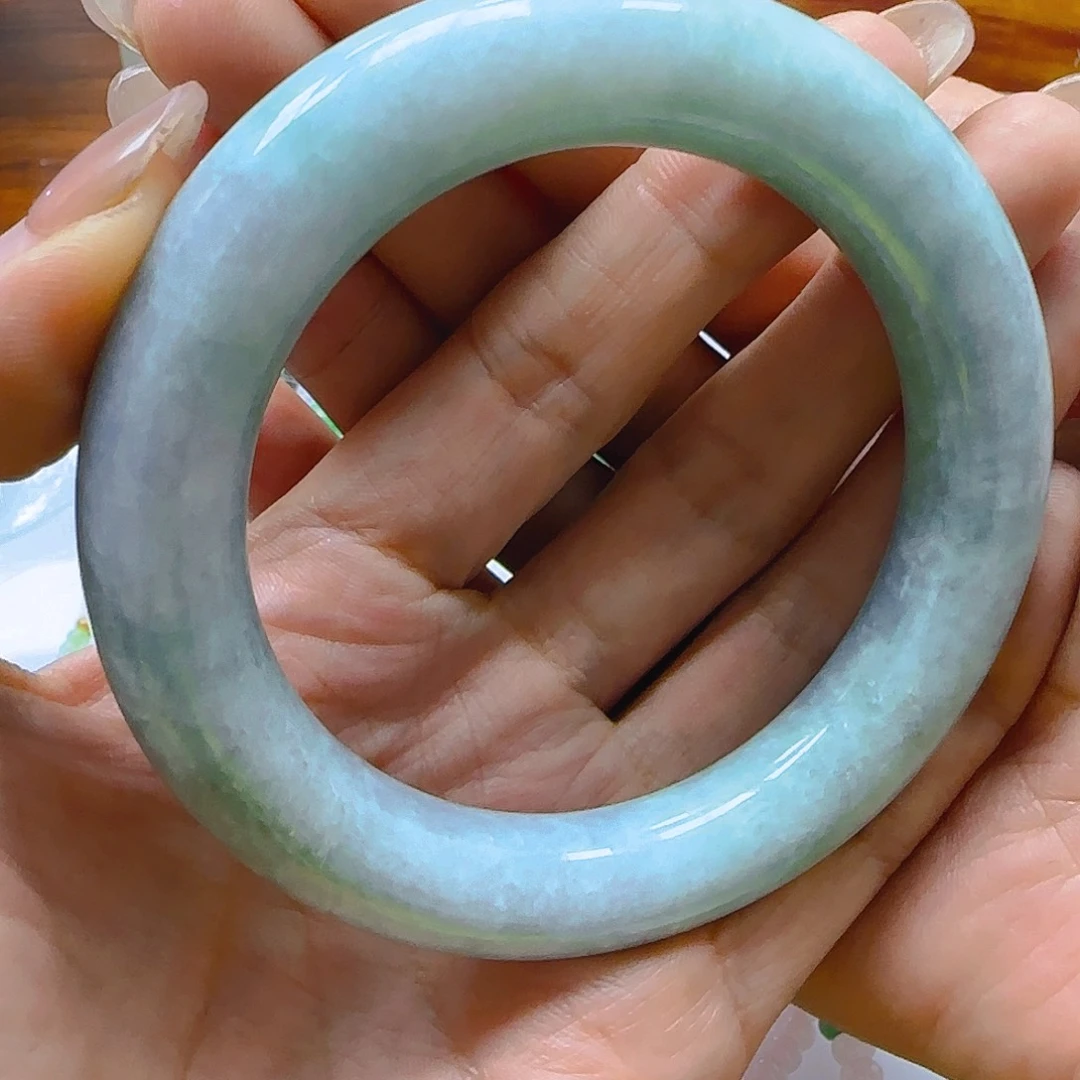 翡翠手镯未镶嵌翡翠75