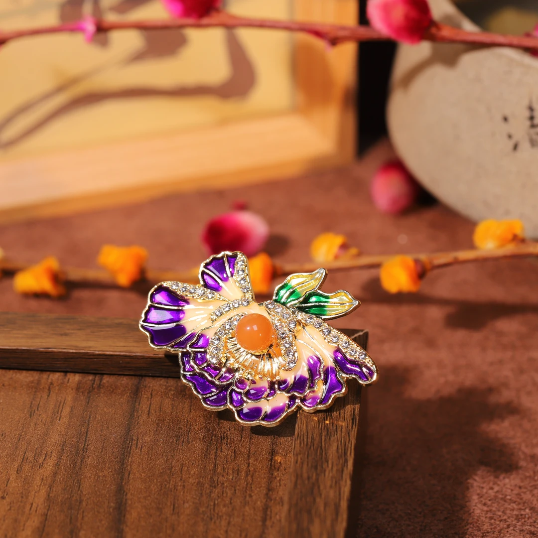 【汪氏精品】南红精致牡丹花胸针 WS 122708-F09 多样性发其一