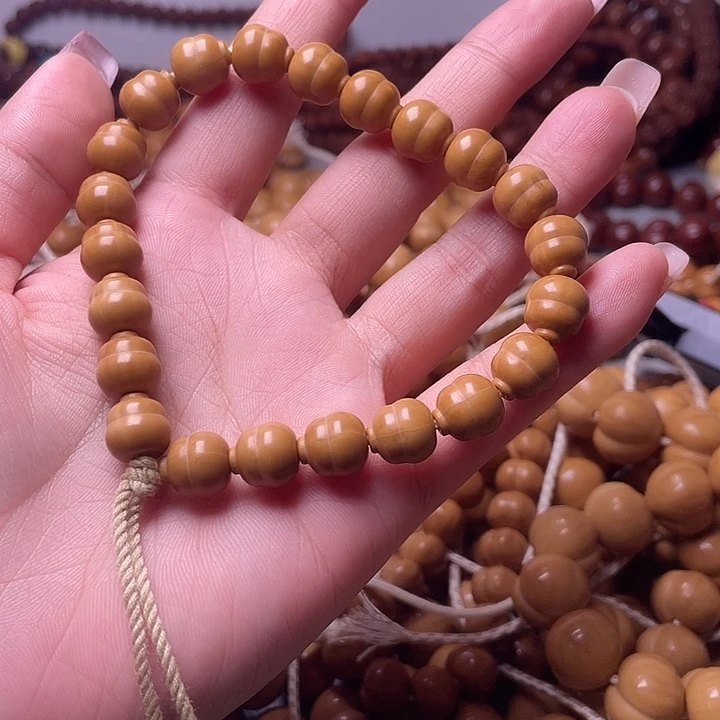 猴头核桃手串9尺寸镜面柯基屁桃手持全品无暇