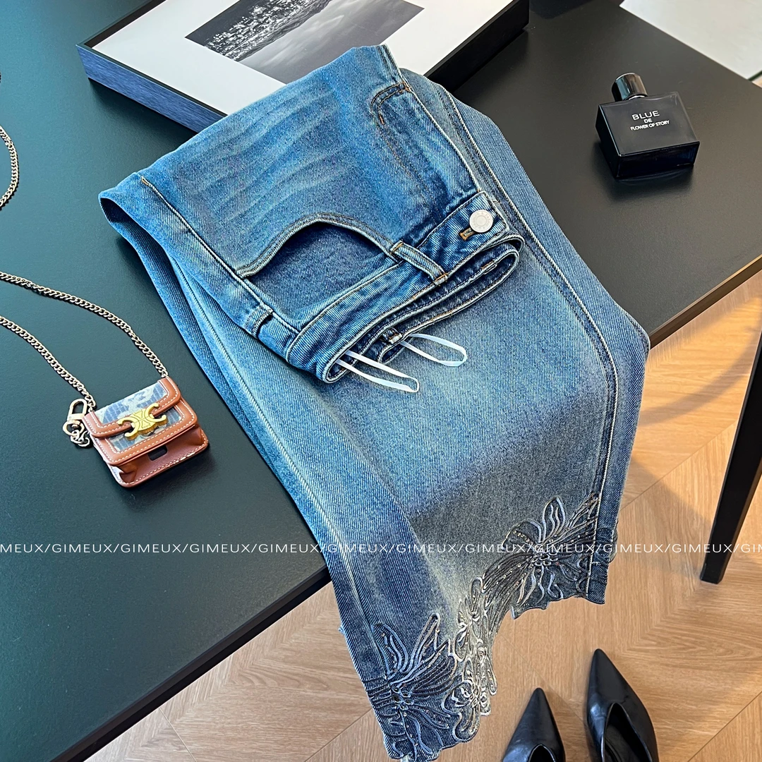 大码宽松牛仔阔腿裤女2025新款烫钻直筒裤高腰百搭小个子七分裤秋