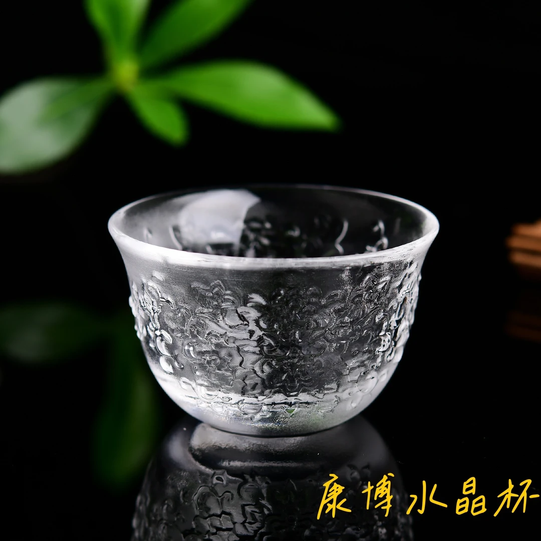 原矿水晶主人杯，东海纯水晶手工雕刻凤尾花品茗杯