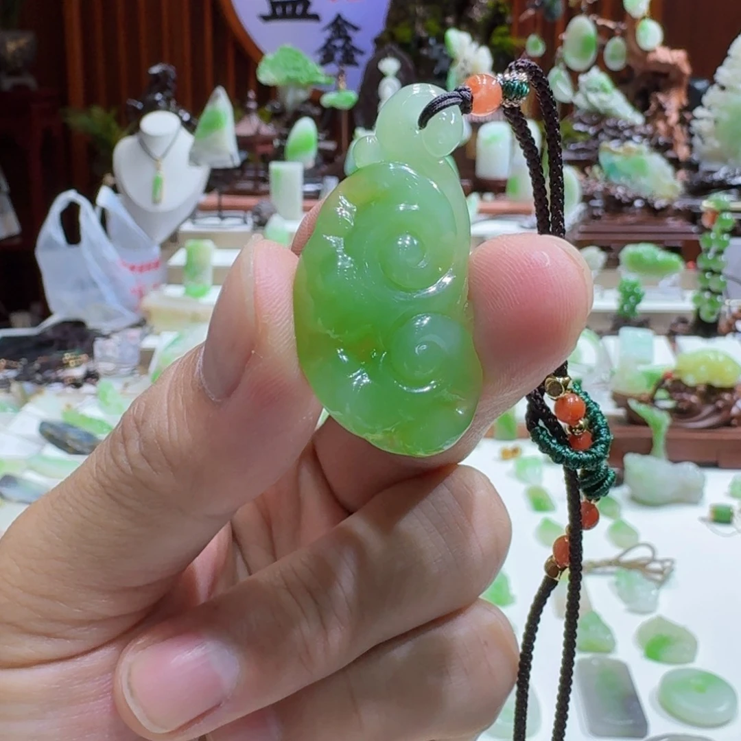 未镶嵌和田玉（碧玉）挂件和田玉碧玉如意果绿色