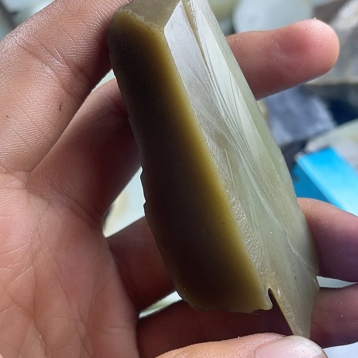 颈饰未镶嵌和田玉（糖玉）