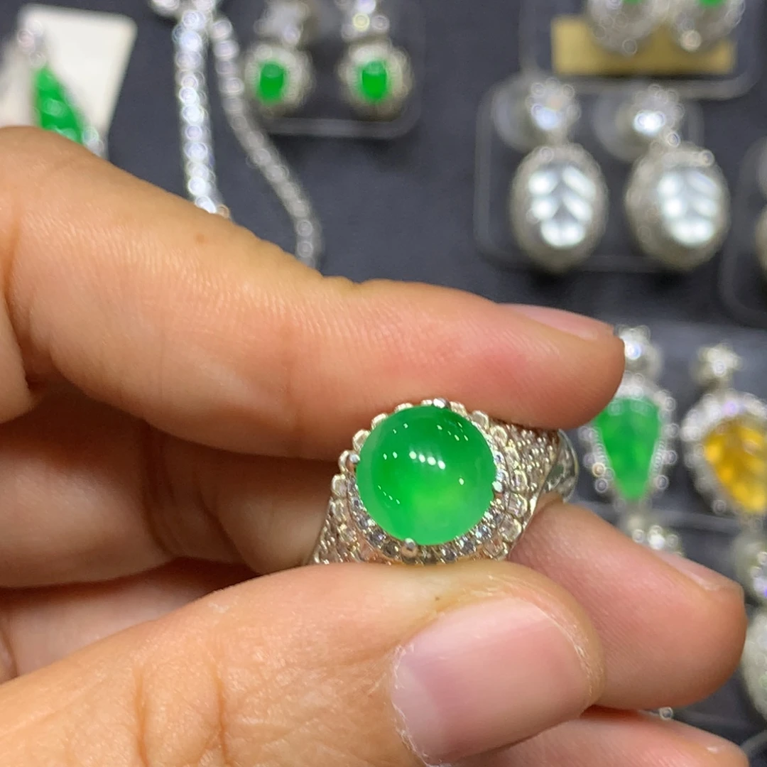 定制翡翠未镶嵌买断不退