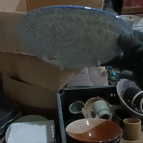 盘瓷器微瑕不退不换