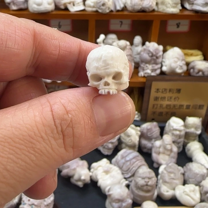 非金属配饰鹿角雕刻骷髅