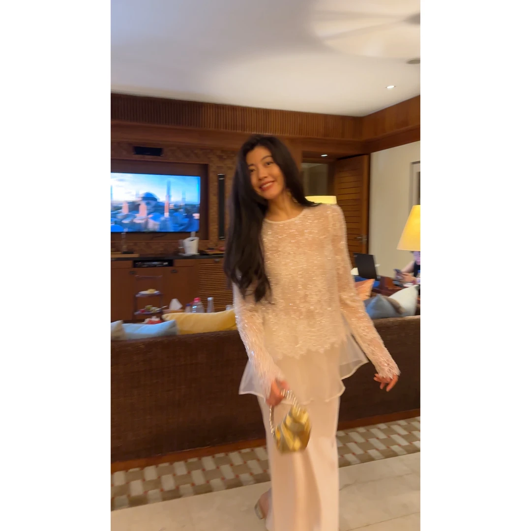 【N·COU】25春新款【蕾丝之王】闪闪百搭桑蚕丝上衣DY52036