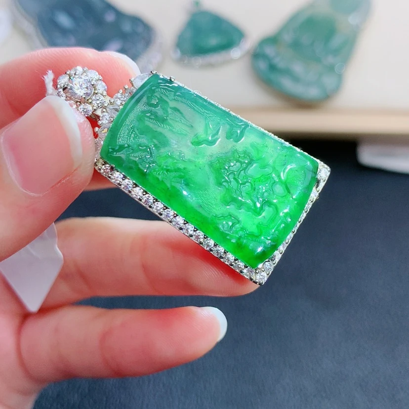 【闪购商品】翡翠颈饰银S925镶嵌翡翠