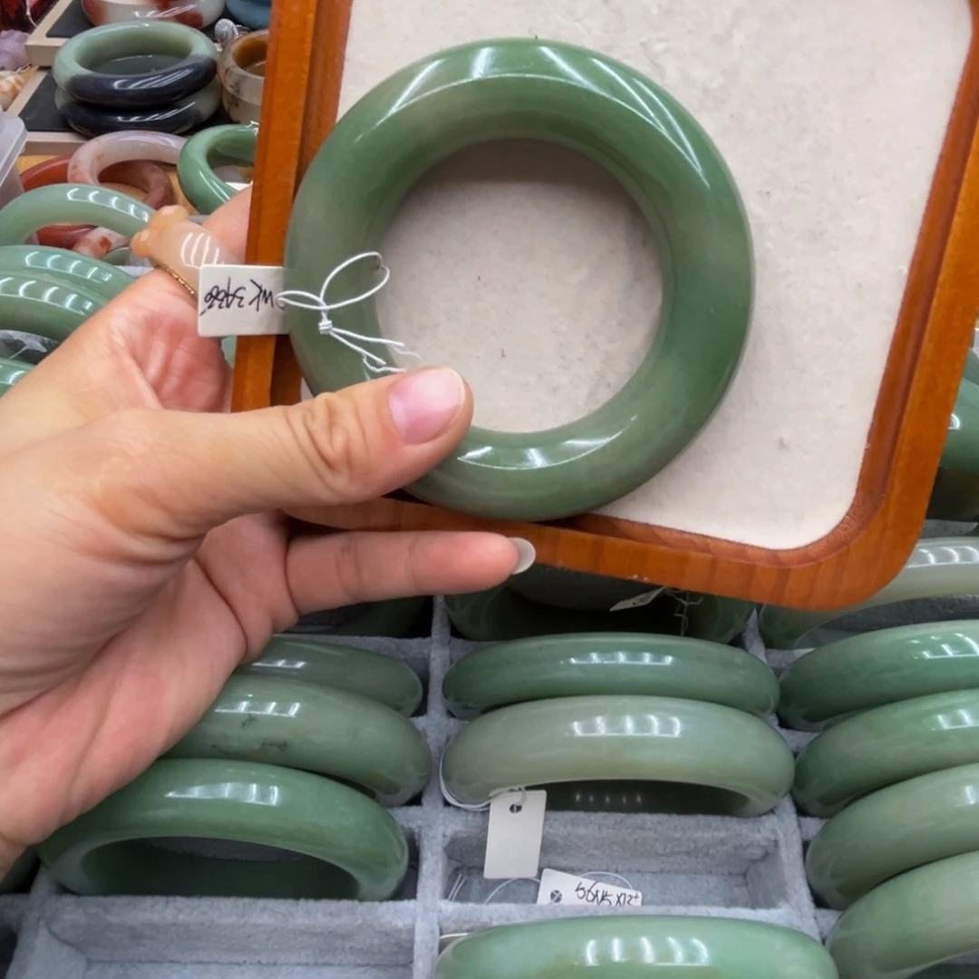 石英质玉未镶嵌圈口54