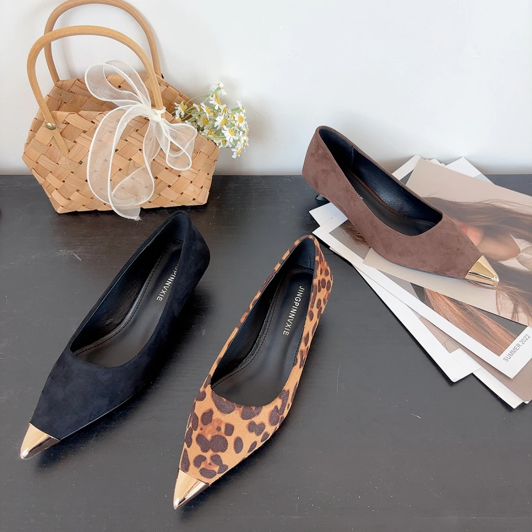 375-5新款尖头铁头舒适矮跟小单鞋