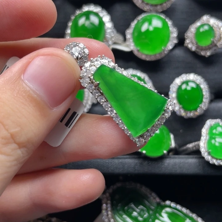 翡翠银S925镶嵌颈饰