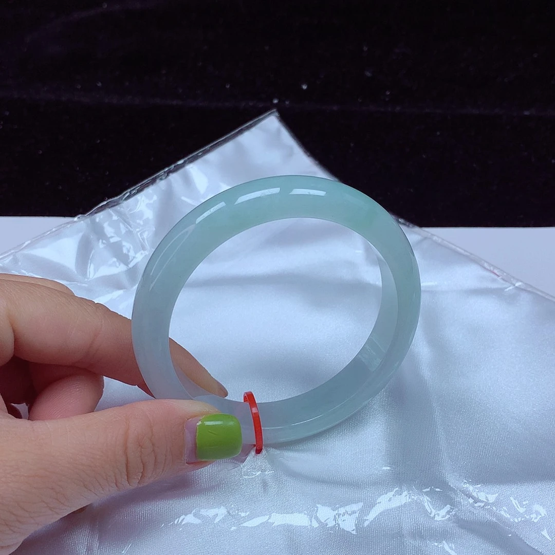 翡翠未镶嵌手镯圈口58