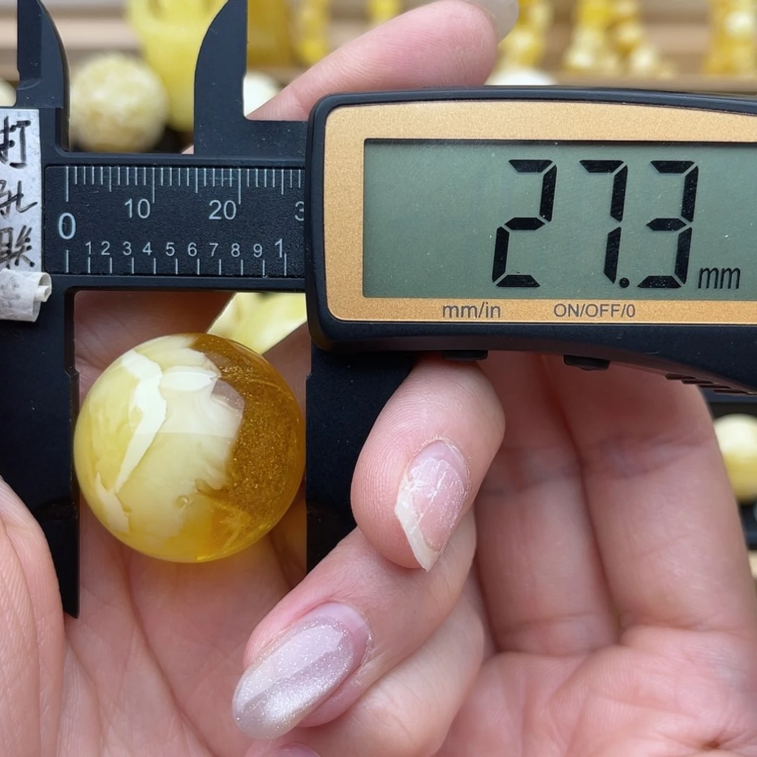 裸石琥珀未镶嵌开****莎蜜蜡圆珠鸽