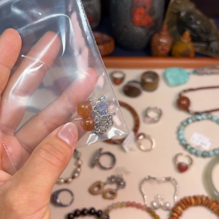 秣***兮南红玛瑙未镶嵌戒指