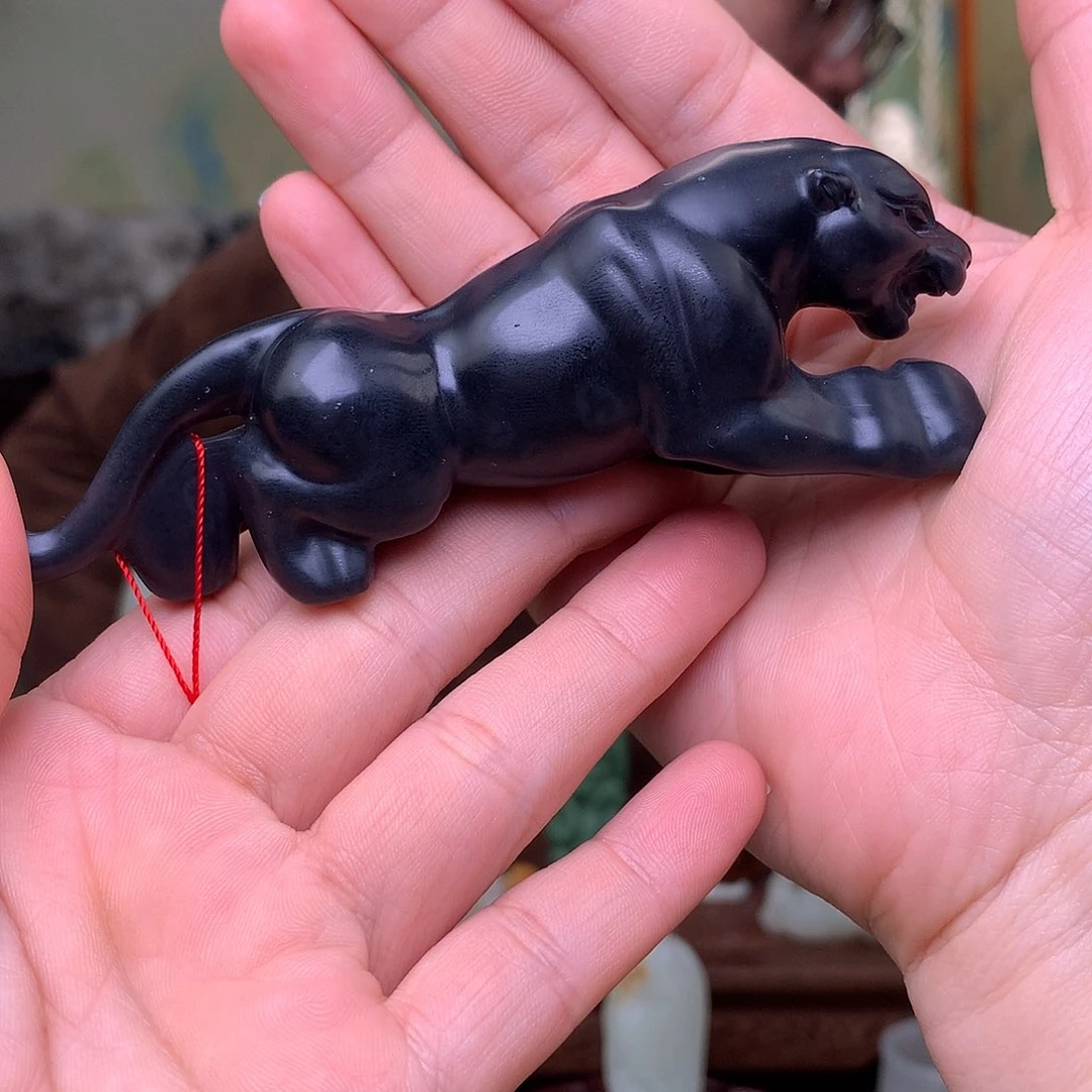 和田玉未镶嵌把件