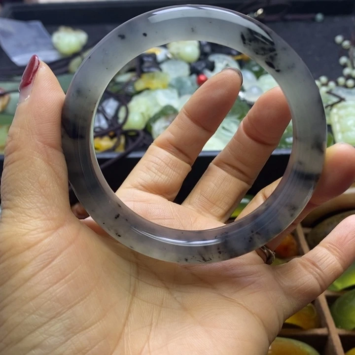 蛇纹石玉手镯未镶嵌简**懂