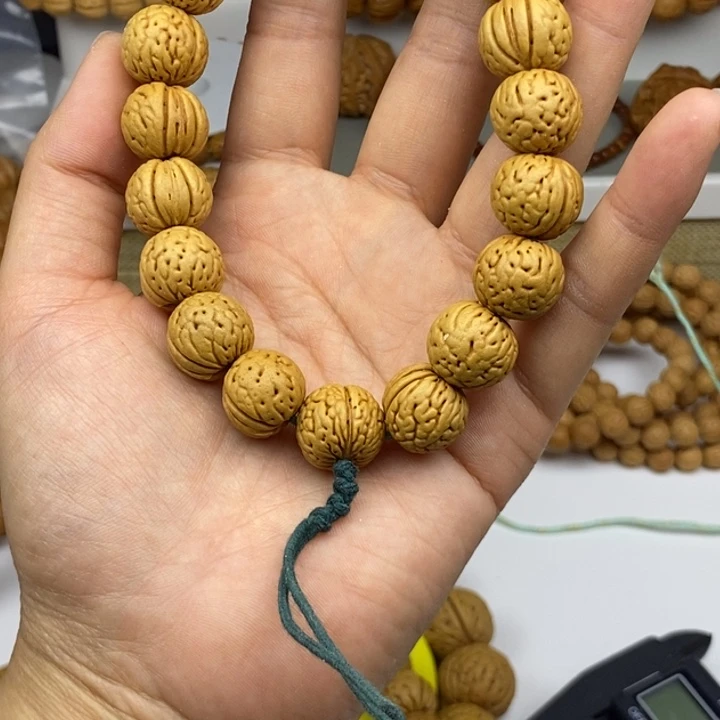 吊坠桃核金丹手持
