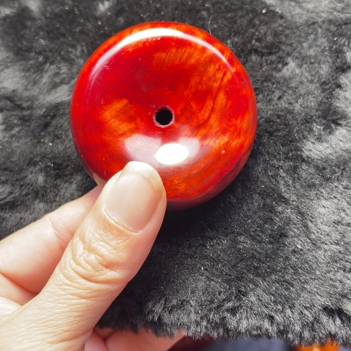 琥珀木包浆红油琥珀木平安扣