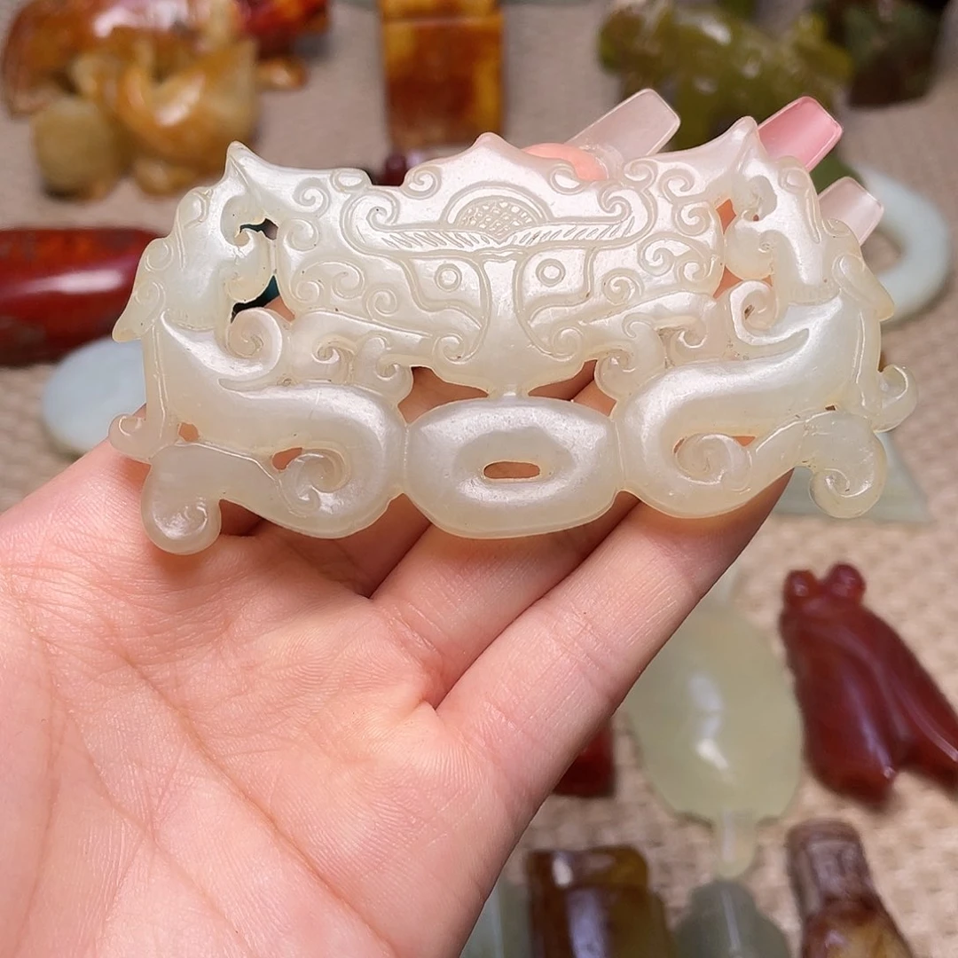 蛇纹石玉未镶嵌如图