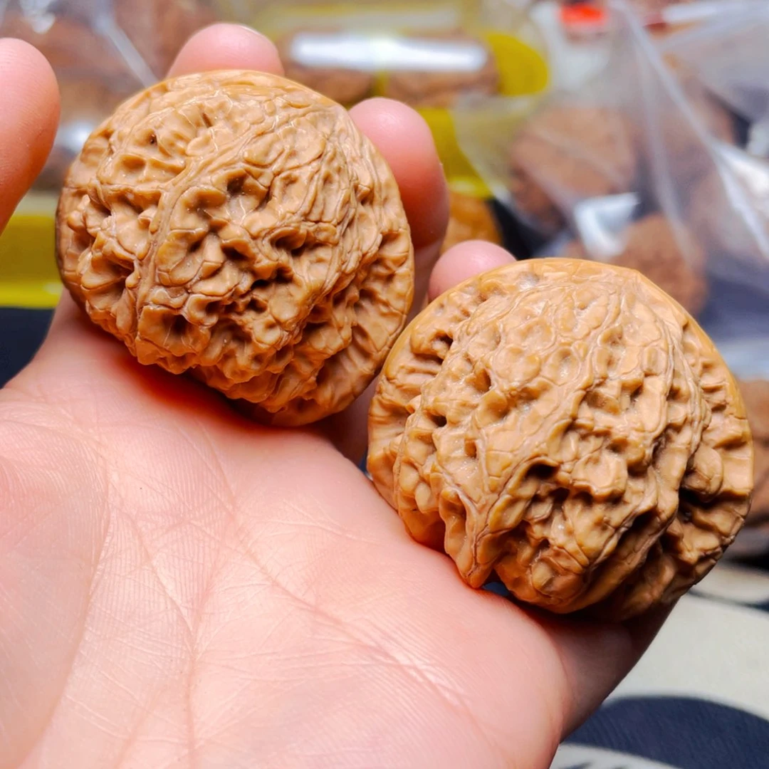 吊坠文玩核桃狮子毛