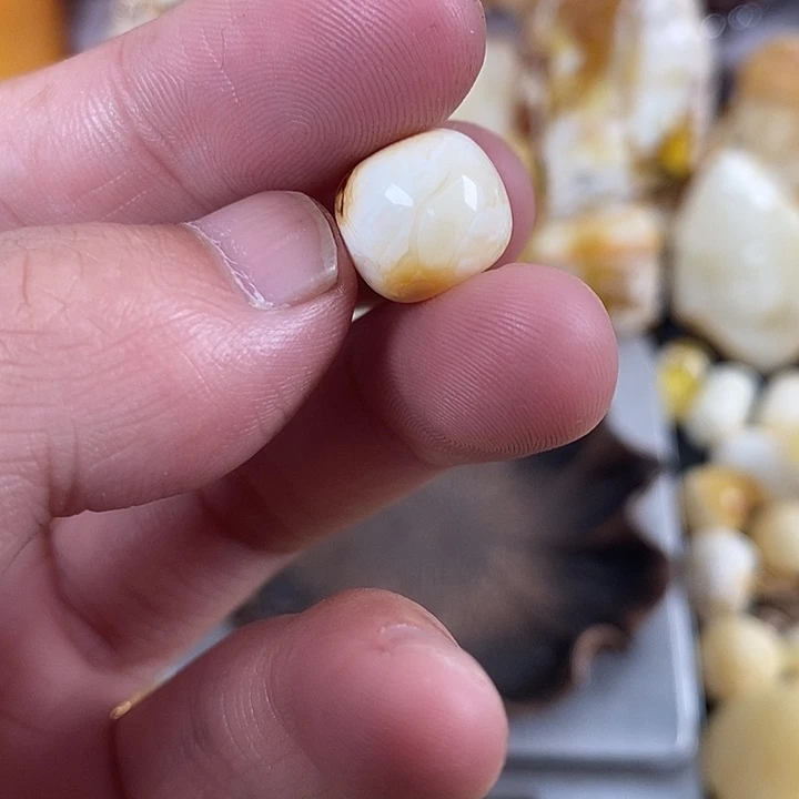 琥珀未镶嵌裸石我
