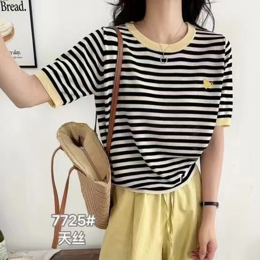 宽松型常规针织圆领条纹短袖T恤时尚洋气黑白极简风