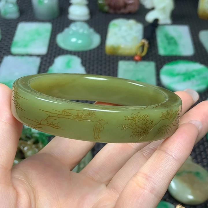 和田玉未镶嵌挂件一**峰