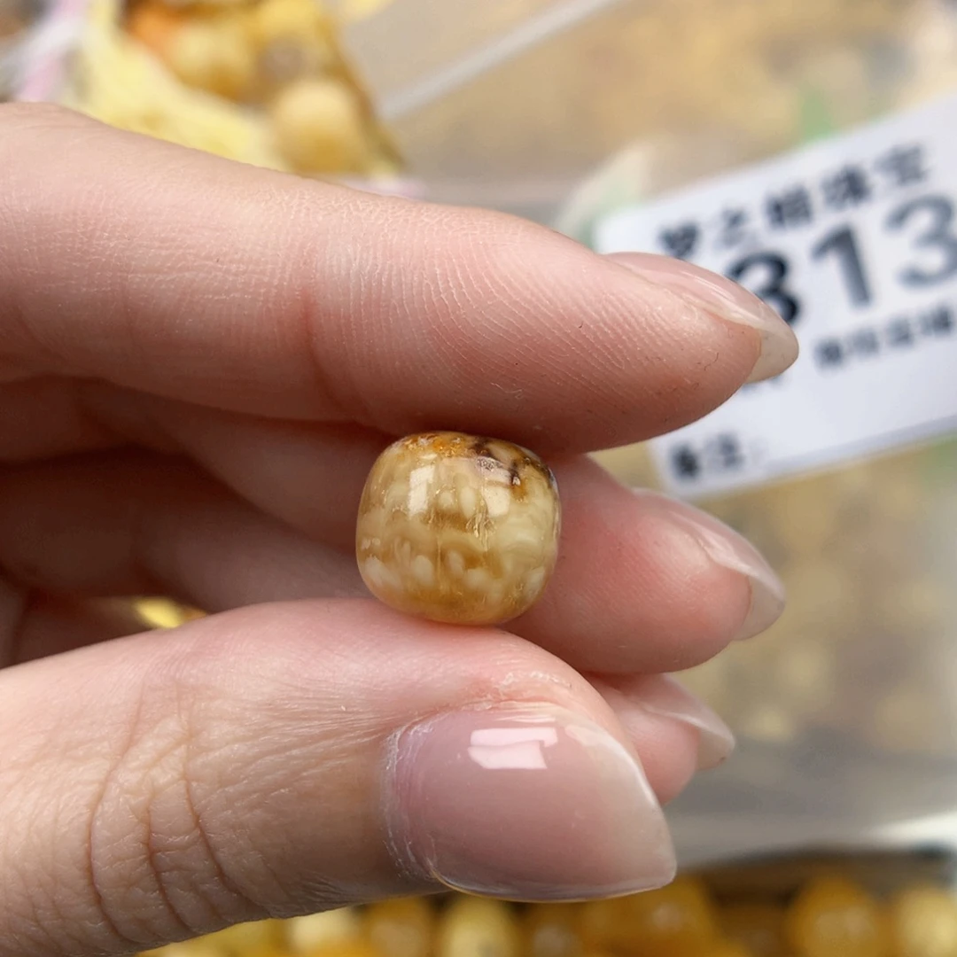 裸石琥珀未镶嵌11