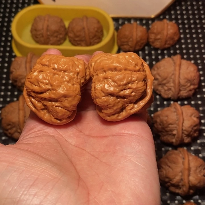 我****把件文玩核桃细腰大八腿