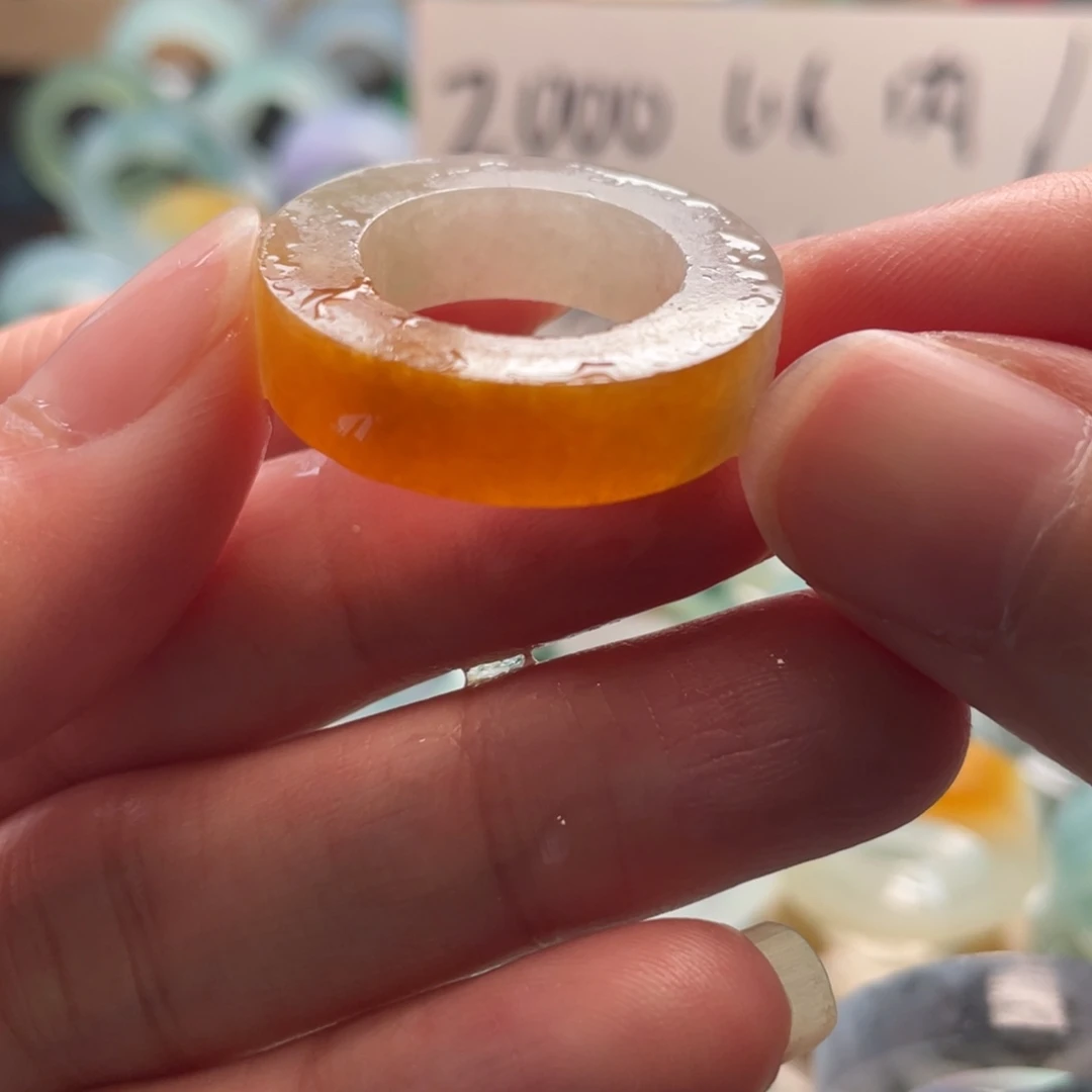 定制翡翠未镶嵌嗷****?戒指