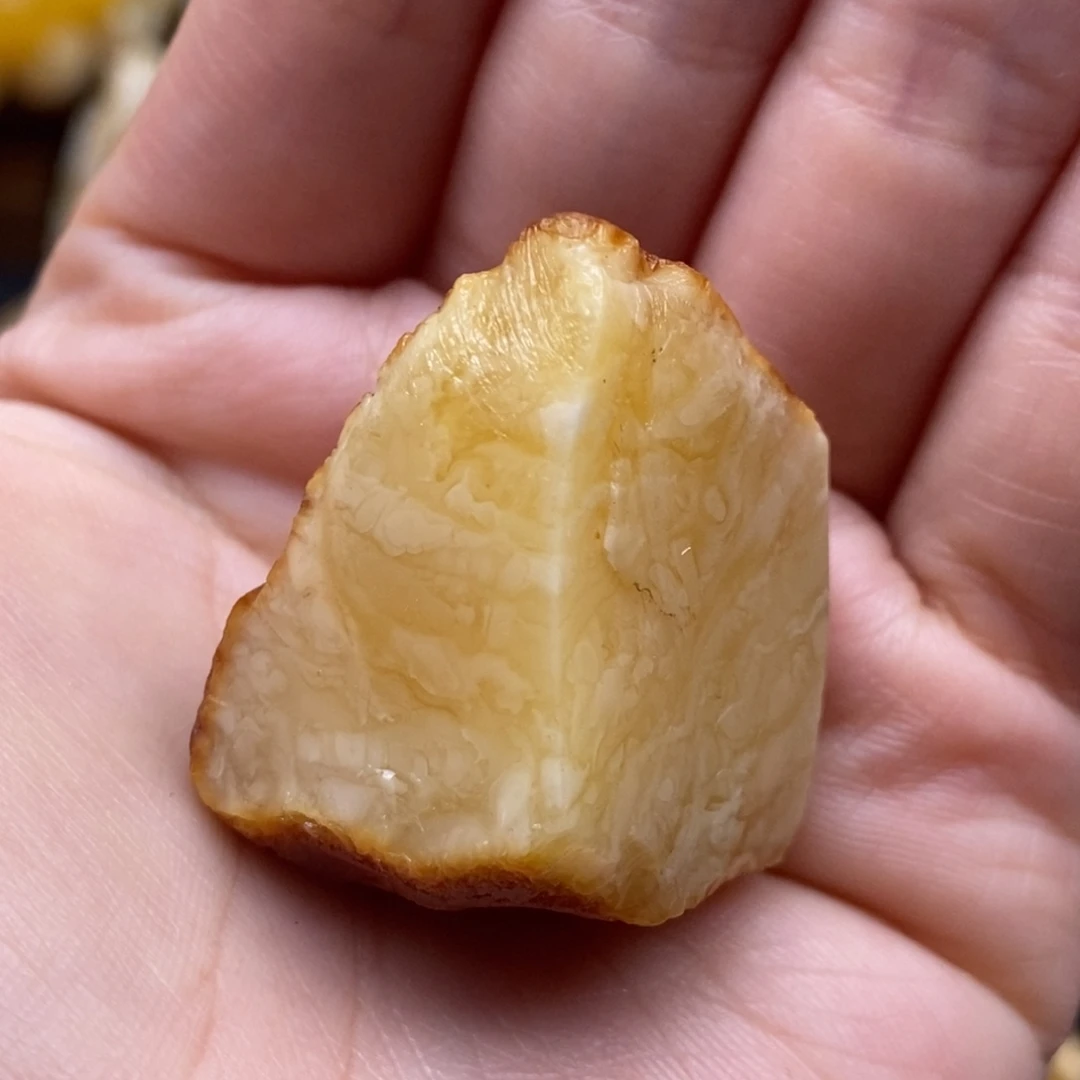 定制琥珀未镶嵌蜜蜡