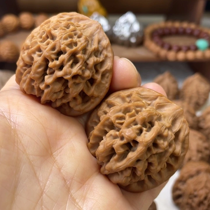 @***玖秦岭山脉文玩核桃