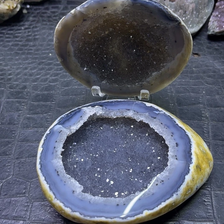 未镶嵌水晶珠宝半成品