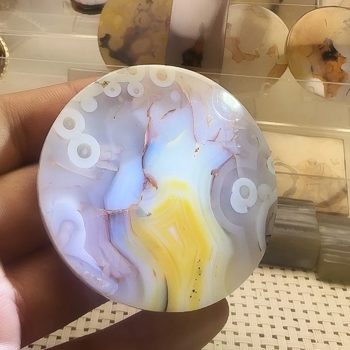 玛瑙/玉髓未镶嵌珠宝奇石