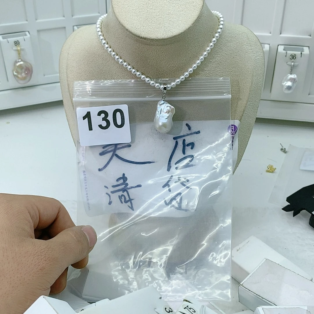 淡水珍珠颈饰合金