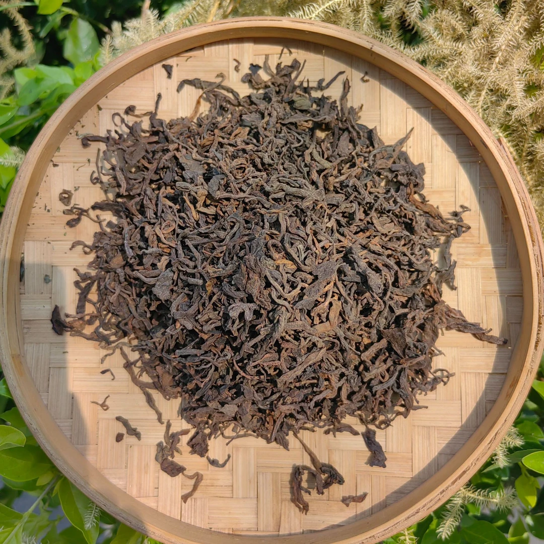 2017年那卡大树古树混采普洱熟茶100克