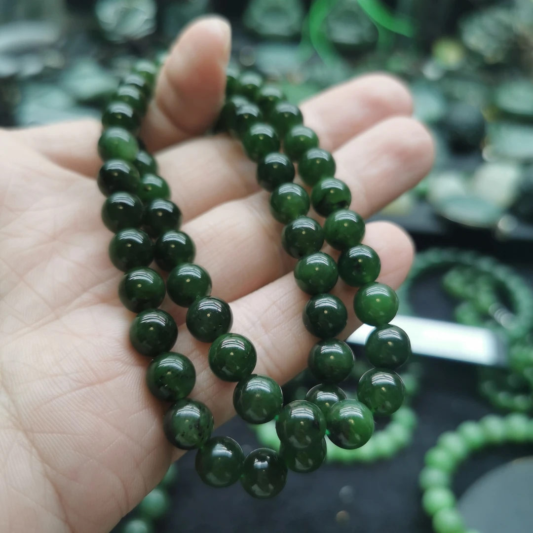 碧玉圆珠菠菜绿百搭锁骨链8mm带皮点