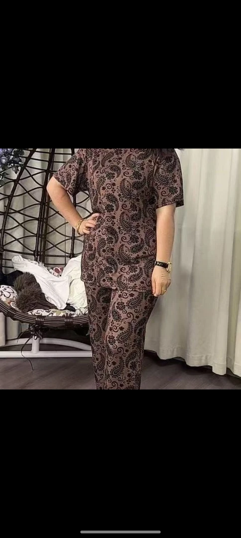 夏季女士复古印花阔腿裤与短袖上衣时尚洋气套装