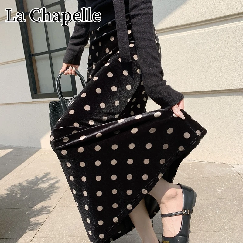 拉夏贝尔秋季金丝绒波点半身裙气质百搭遮胯显瘦A字中长直筒裙子