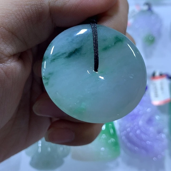 翡翠未镶嵌颈饰天然翡翠A货吊坠
