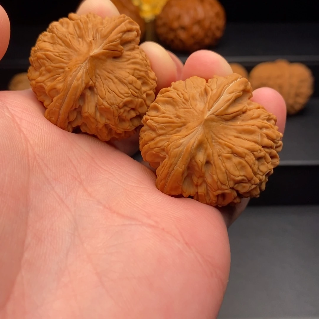 文玩核桃把件40核王