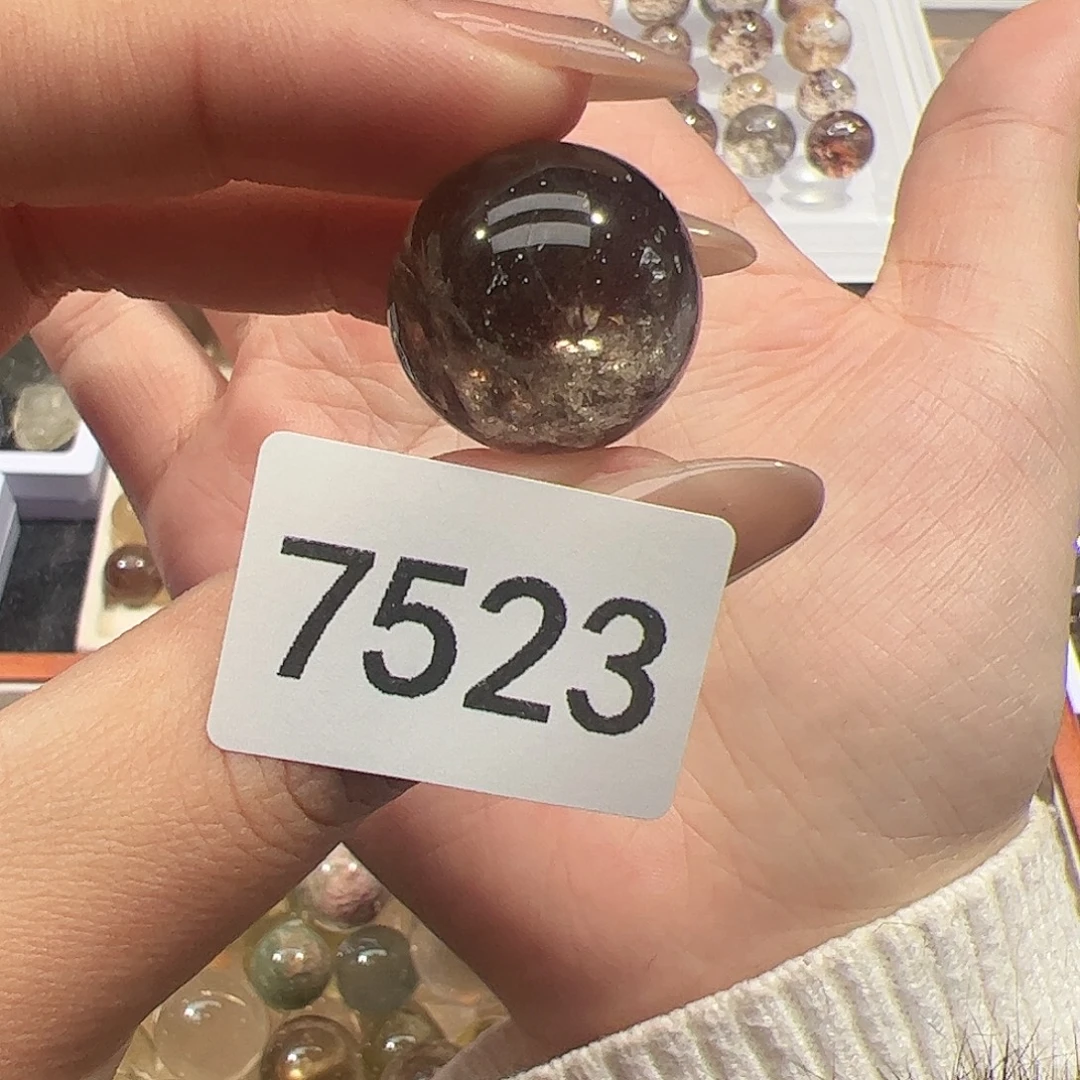 未镶嵌水晶大型摆件（非配饰）