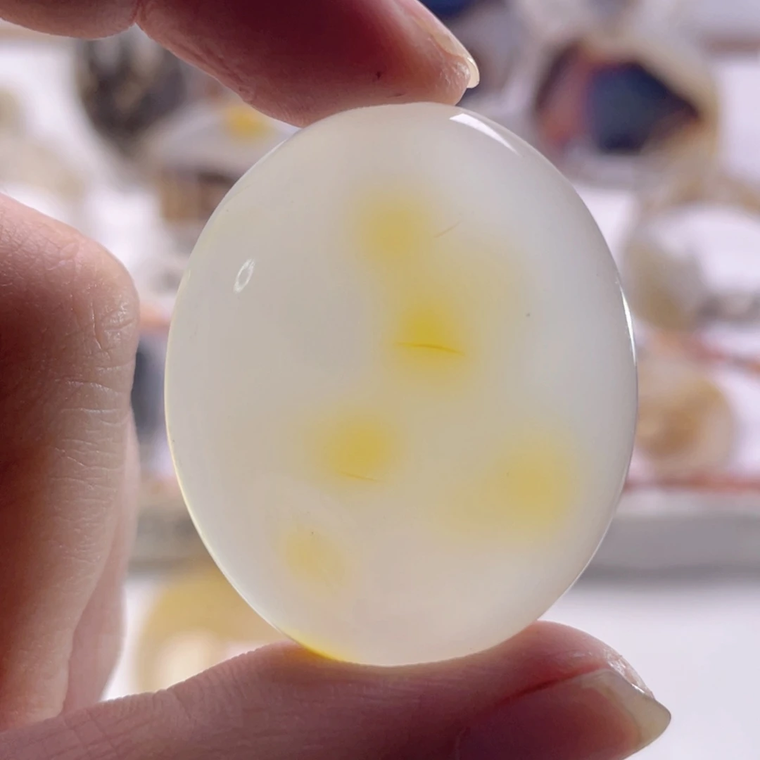 玛瑙/玉髓未镶嵌珠宝奇石